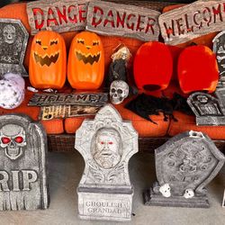 HALLOWEEN FRONT YARD GRAVEYARD DECORATIONS FOR SALE