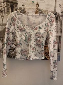 Ladies Floral Long Sleeve Top.