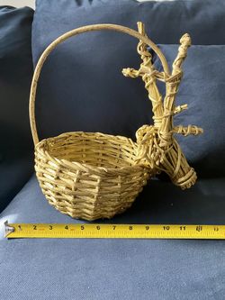 Reindeer Wicker Basket Christmas Decorations/ Table Centerpiece 