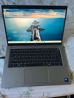Dell latitude 5450 Core Ultra i5 16gb/256gb - warranty
