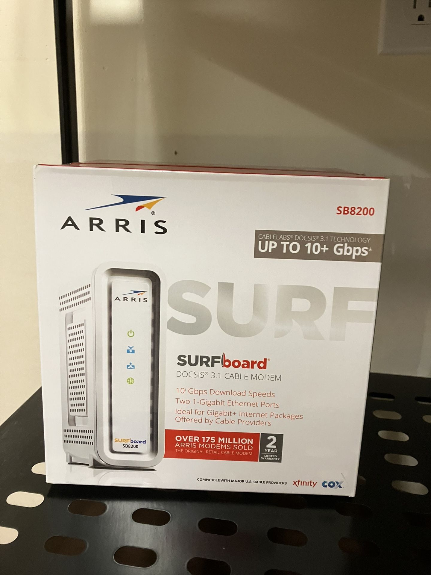 ARRIS Modem SB8200. 10Gbps download.