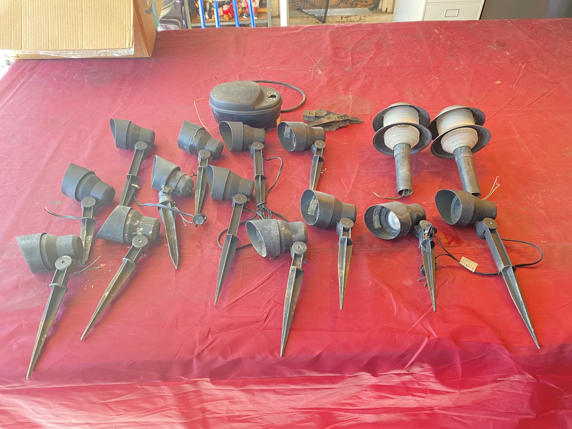 Low Voltage Yard Lighting 