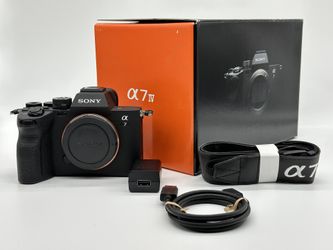 Sony a7 IV FullFrame Mirrorless Alpha Interchangeable Lens Camera ILCE-7M4B Body Only / Hablo Español Tambien 