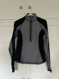 Lululemon Run: U-Turn Pullover