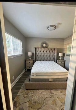 King size bed