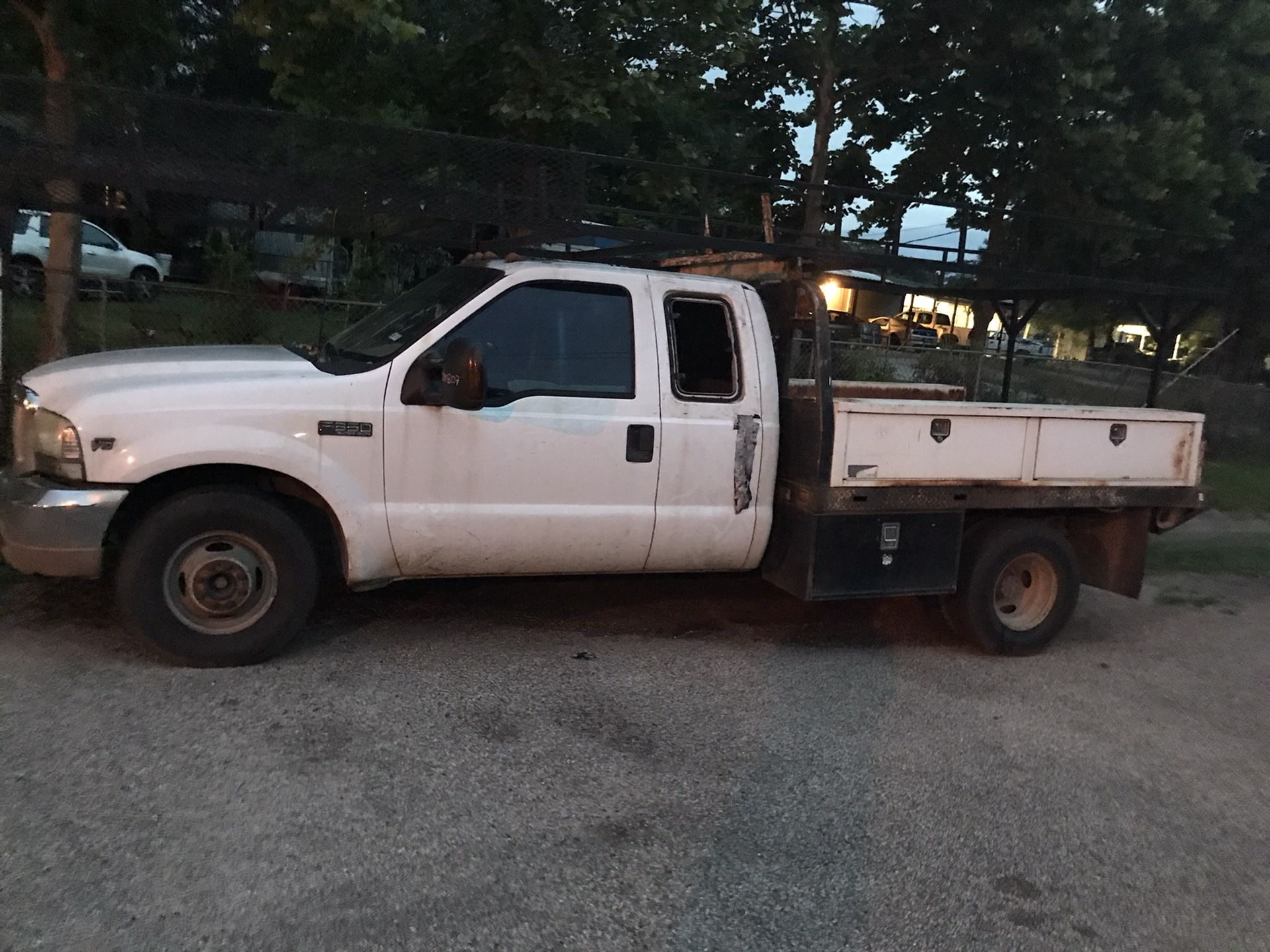 2001 Ford 350 For Parts