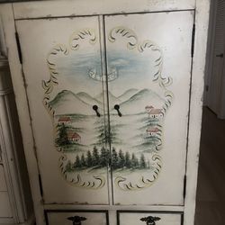 Armoire Chest