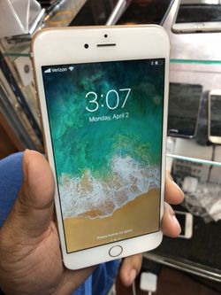 iPhone 6 Plus + 64gb factory unlocked Mint