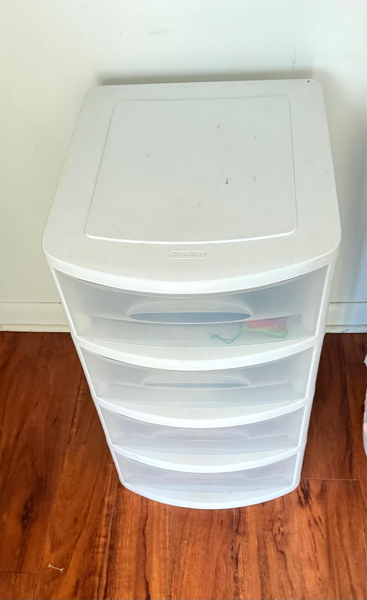 Sterilite 4-Drawer Plastic Storage Cart – White / Cajonera Sterilite de 4 Cajones – Plástico Blanco