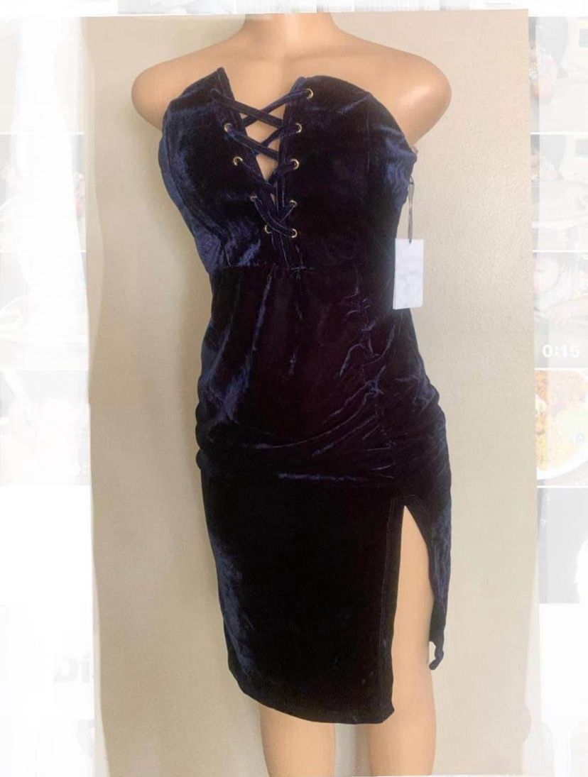 Vestido De Terciopelo En Azul Oscuro Talla M Y L