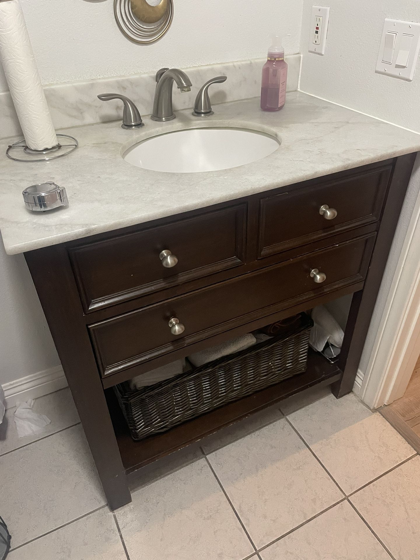Bathroom Vanity for Sale in Los Angeles, CA - OfferUp
