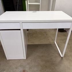 IKEA White Desk Micke