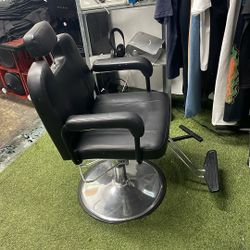 BARBER CHAIR