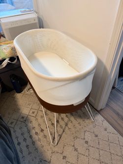 Snoo Smart Sleeper Bassinet & Accessories