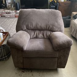 Recliner Moving Must Sell