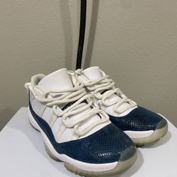 Jordan 11 "Navy Snake Skin"