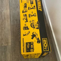 Dewalt 8 Tools Combo Kit. Model. DCK850P2