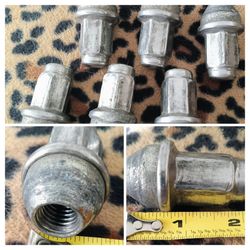 Ford lug set of 6 for $10