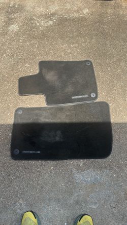 2015 Porsche Panamera front carpet