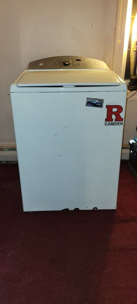 CLEAN MACHINES!
Kenmore 600 series washer. Super capacity, deep fill, extra rinse.