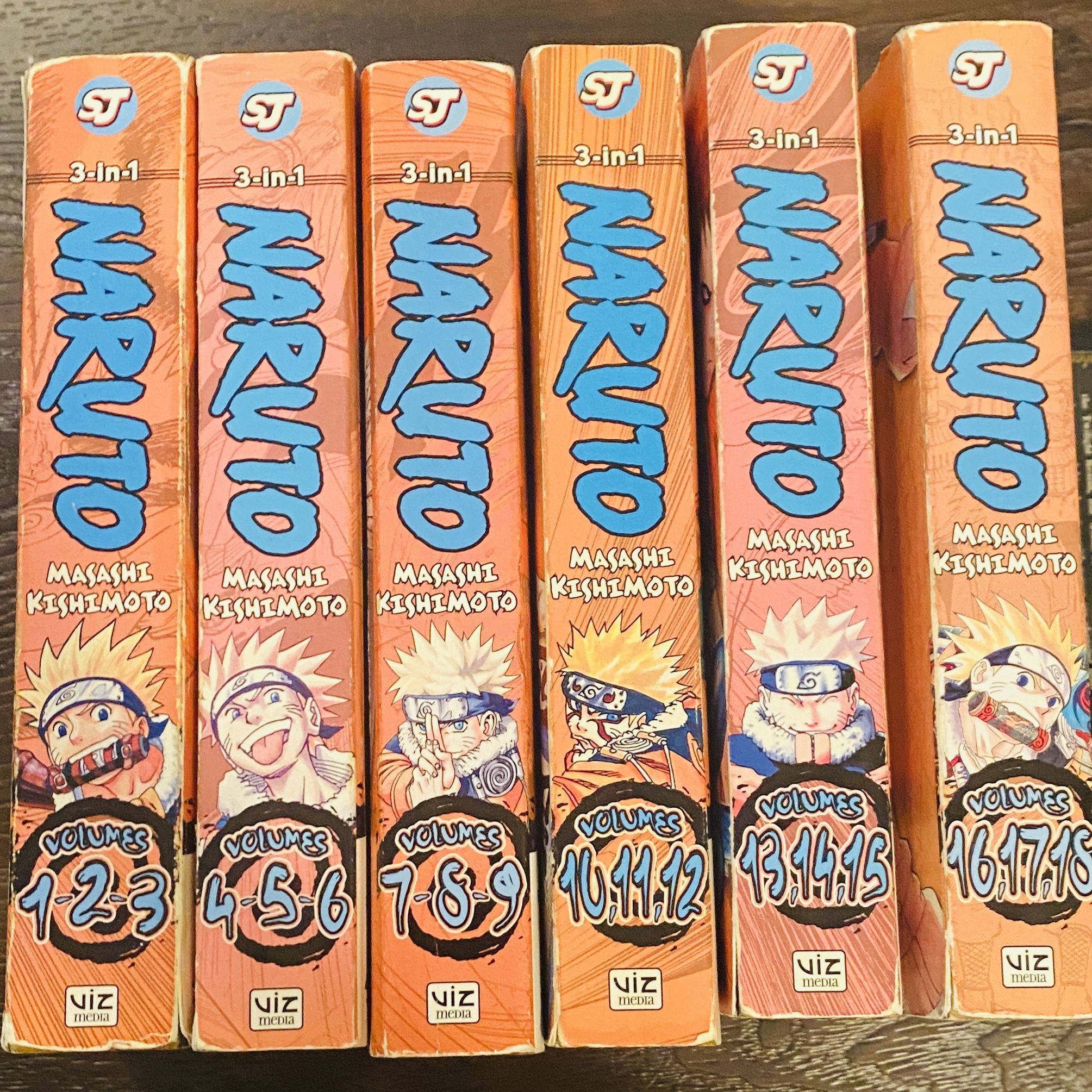 Naruto Manga Series (v. 1-18) + 1 Extra Book