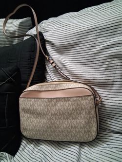 Michael Kors Jet Set Large Logo Crossbody Bag