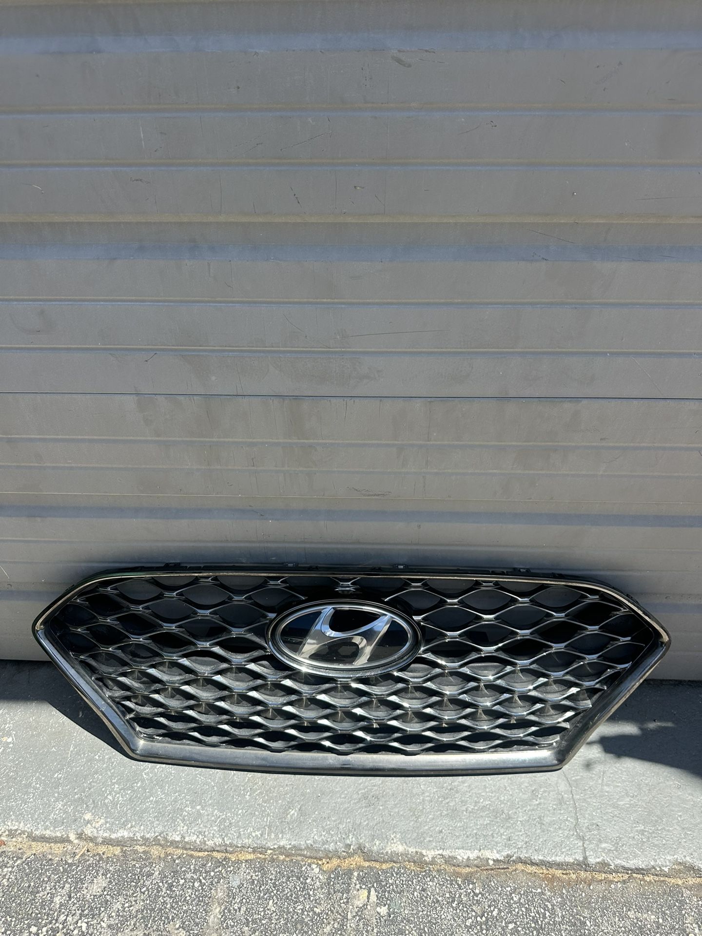 HYUNDAI SONATA OEM FRONT GRILLE 2018-2019