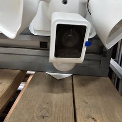 Smar  And Regular Flood Ligth  Ring Flood Ligth Camera