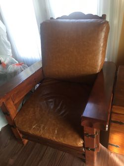 Oak set of chairs with 2 tables , very comfortable, tables can be used for storage $100