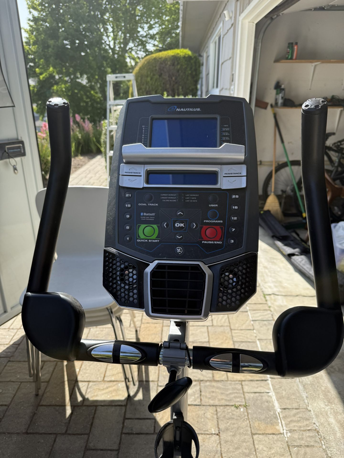 Nautilus U616 Exercise Bike