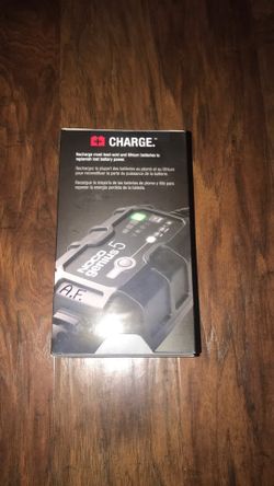 Car battery charger & maintainer,Noco genius 5 brand new in the box