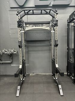 Vesta Fitness 200lb Multifunctional Trainer 