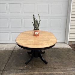 Beautiful Extendable Dining Room Table