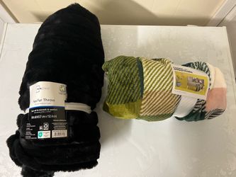 MAINSTAYS Fur Fox and Home Essentials Throws 50x60 Inches . Each 5$