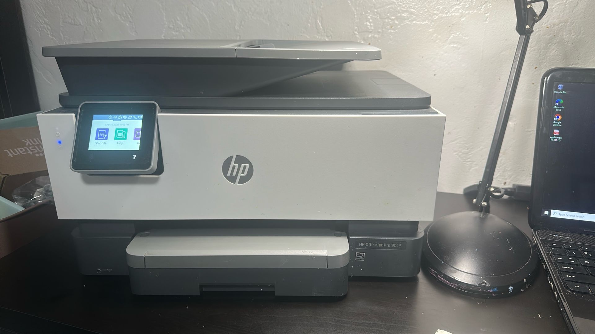 WIRELESS HP printer, color and white
