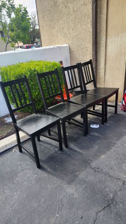 Set of 4 chairs