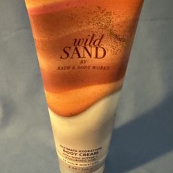 Bath & Body Works  Wild Sand