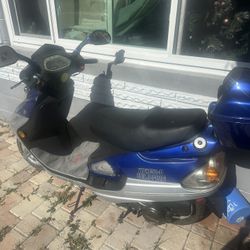 Wildfire 150cc Scooter/motorcycle Only 57 Original Miles 