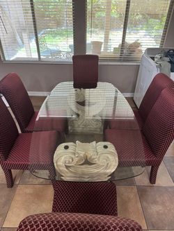 Glass table w/ 6 chairs