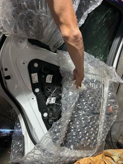 2011 Porsche rear left cayenne 400$