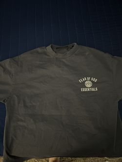 Essentials fear of god t shirt