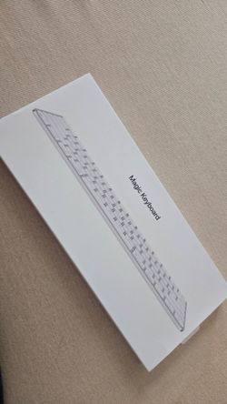 Apple magic keyboard with Japanese characters