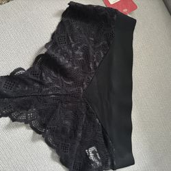 Tania. Small (echo en Colombia)