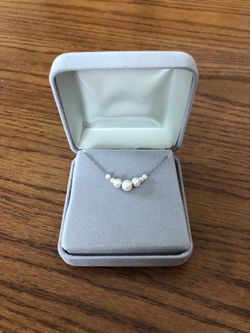 Beaded silver necklace - NEW