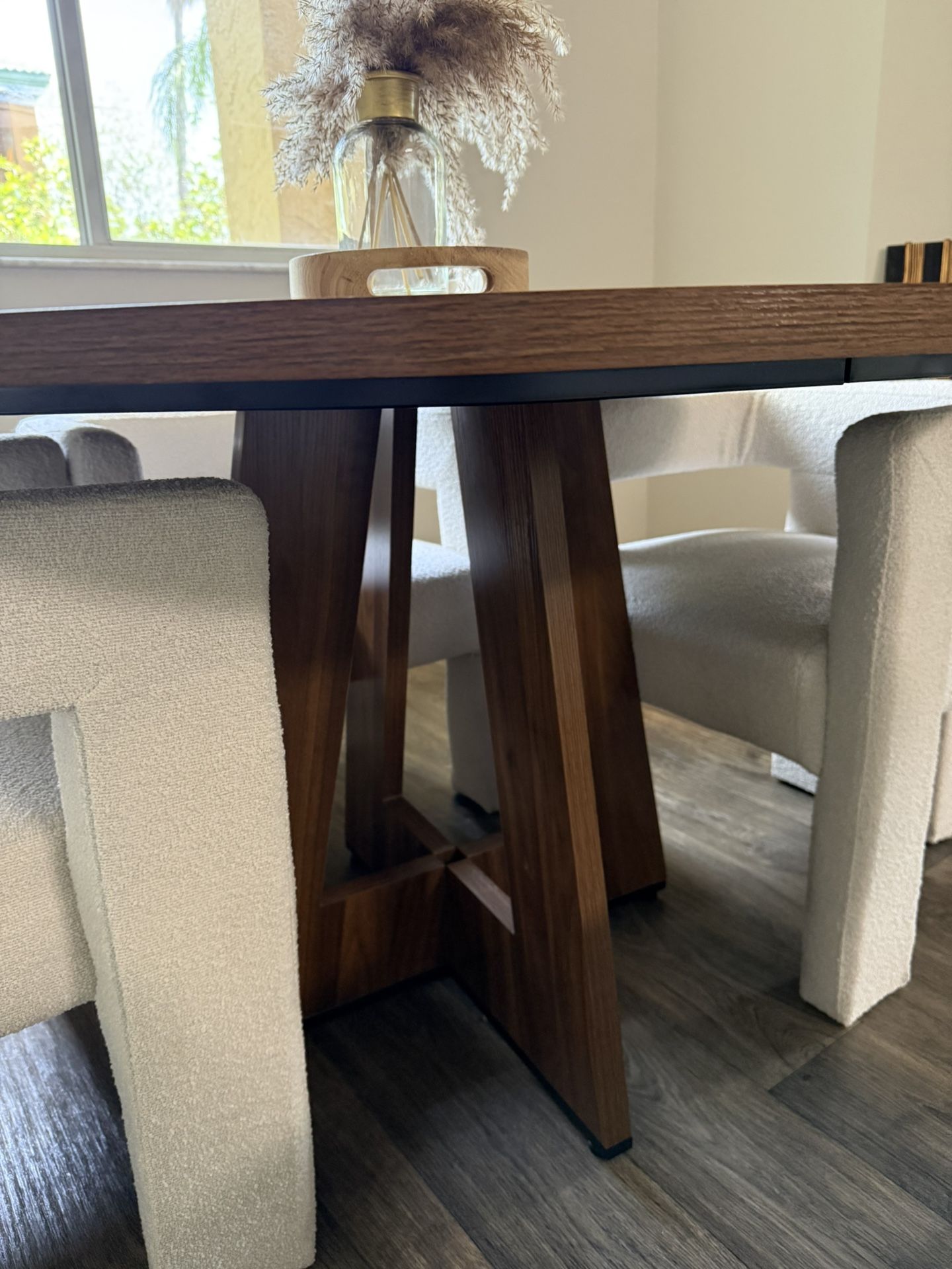 Round Dining Table Sherpa Seats