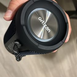 Ortizan speaker
