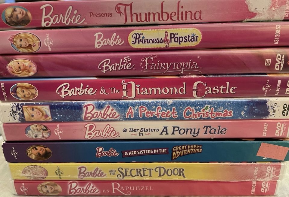 HUGE BUNDLE OF 9 BARBIE DVDS (DVD)