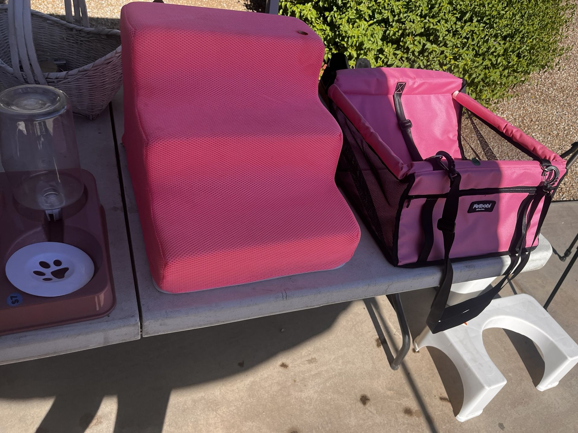 Dog Car Seat / Dog Food And Water Bowl