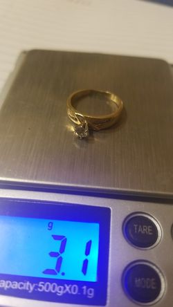14k ring yellow gold with diamond