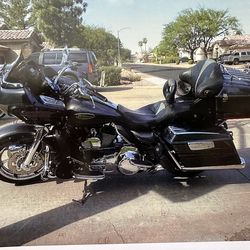 2011 Harley Davidson FLTRUS E RoadGlide Ultra CVO